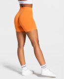 Classy Short Orange für Sport und Alltag