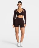 Essence V-Back Covert Scrunch Short Merlot mit ho