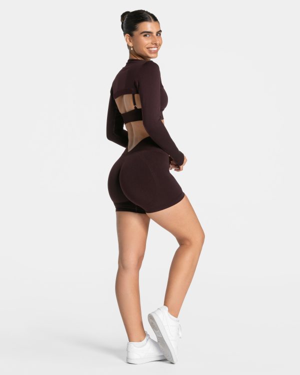 Essence V-Back Covert Scrunch Short Merlot mit ho – Bild 5