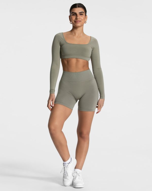 Femme Sculpt Scrunch Short in Khaki für Damen – Bild 3