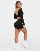 Ignite Sculpt Scrunch Short  Schwarz für Sport un