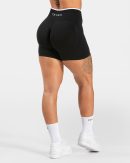 Ignite Sculpt Scrunch Short  Schwarz für Sport un