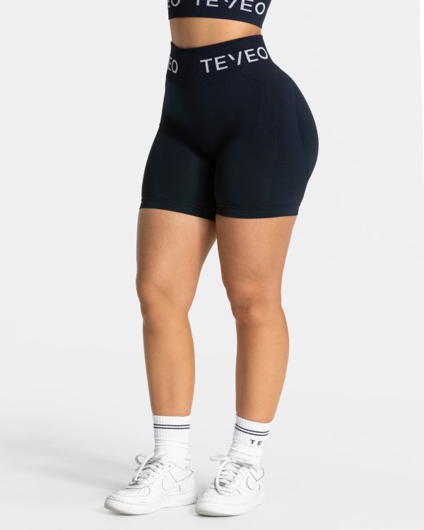 Signature Covert Scrunch Short Damenhose in Midni – Bild 2