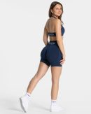 Signature Scrunch Short Dunkelblau mit hoher Tail