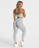 Statement Scrunch Leggings Hellgrau – bequem und