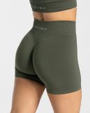 Damen Statement Scrunch Short Khaki mit Komfort