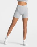 Acid Covert Scrunch Short Hellgrau mit hoher Tail
