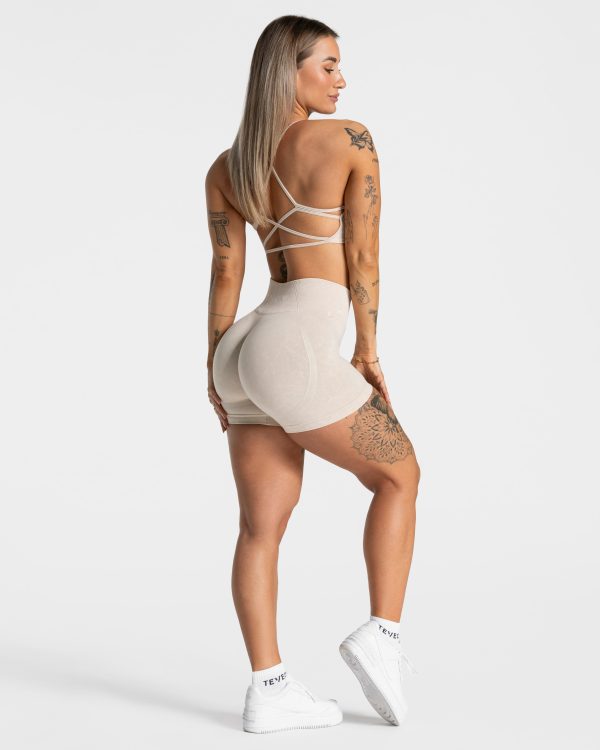 Acid Covert Scrunch Short Damenhose in Sand – Bild 3