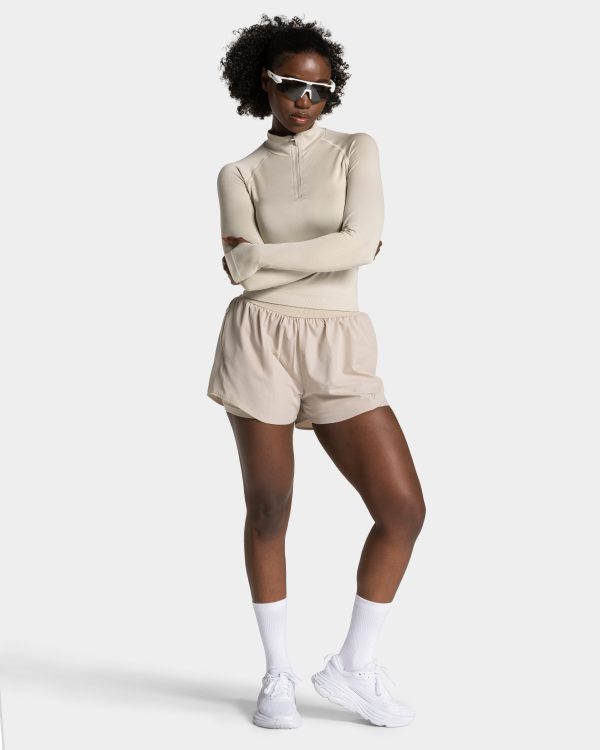 Endorphin 2in1 Shorts Damenhose in Latte – Bild 3