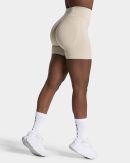 Endorphin Sculpt Scrunch Shorts Latte für Sport u
