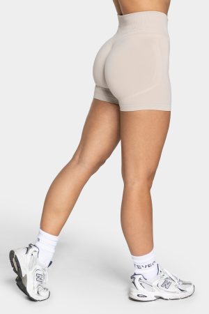 Femme Sculpt Scrunch Short Cream – bequem und sty
