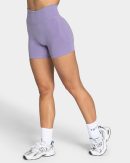 Modische Femme Sculpt Scrunch Short in Farbe Lave