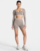 Ignite Sculpt Scrunch Short  für Frauen in Stone