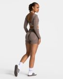 Ignite Sculpt Scrunch Short  Damenhose in Mokka