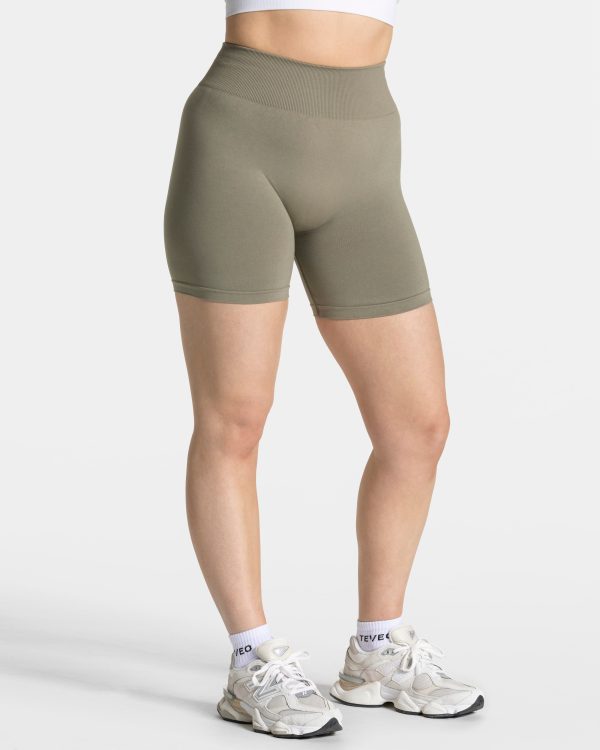 Timeless Pro Covert Scrunch Short Damenhose in Kh – Bild 2