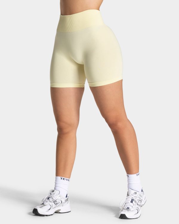 Damen Timeless Pro Covert Scrunch Short Butter Ye – Bild 2