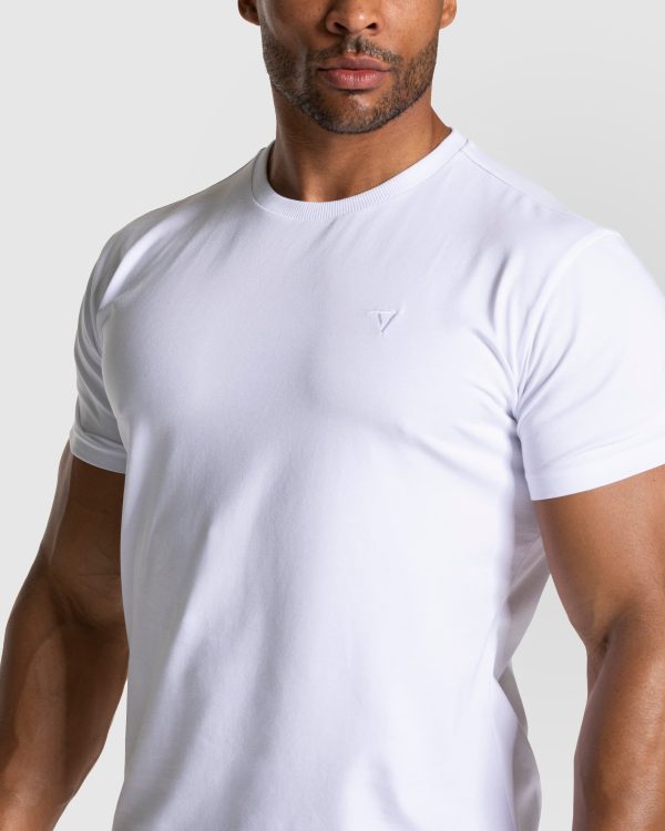 Timeless Pro Fitted T-Shirt in Weiß für Damen – Bild 4