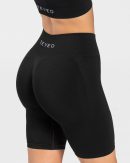 Damen Charming Scrunch Short Schwarz mit Komfort