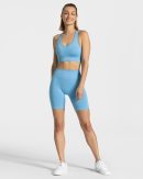Modische Classy Short in Farbe Babyblau