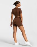 Sensation Crop Top Karamell für Sport und Alltag