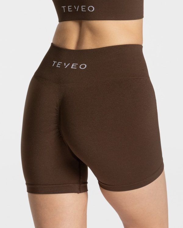 Timeless Scrunch Short Damenhose in Dunkelbraun – Bild 4