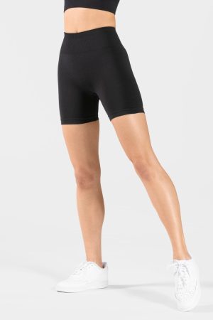 Timeless Scrunch Short "Schwarz" - TEVEO