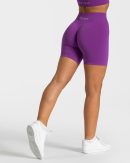 Timeless Scrunch Short Damenhose in Violett