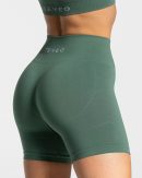 Modische True Short in Farbe Dunkelgrün