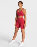 Damen True Short Rot mit Komfort