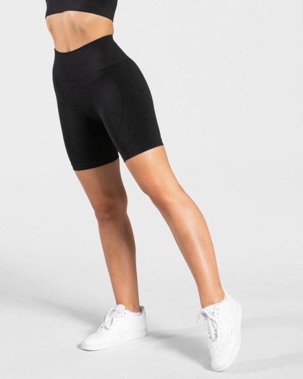 True Short in Schwarz für Damen – Bild 2